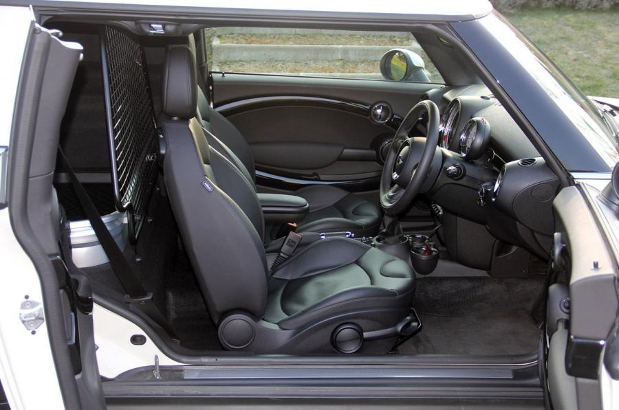 Mini Cooper Clubvan 2014 года  (фото 22 из 47)